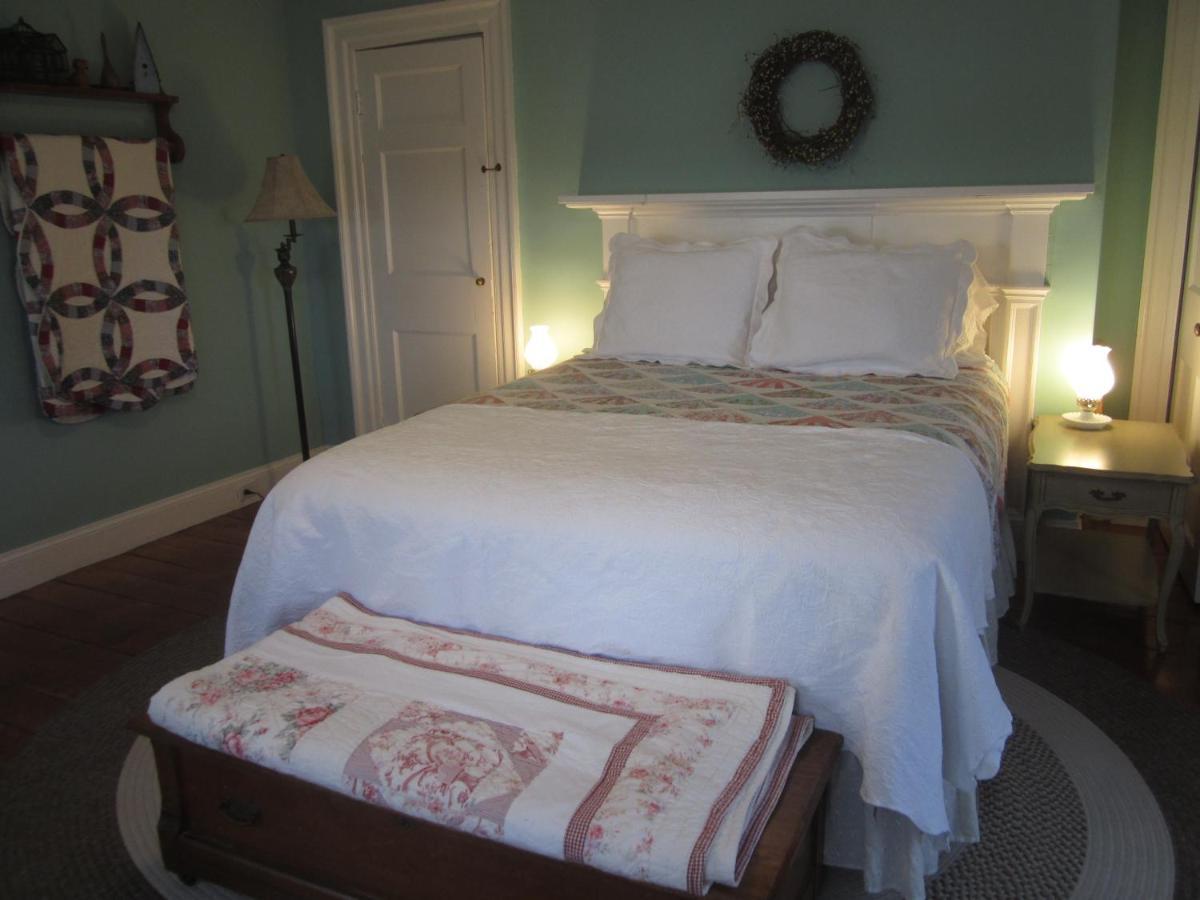 Grand Oak Manor Couette-café