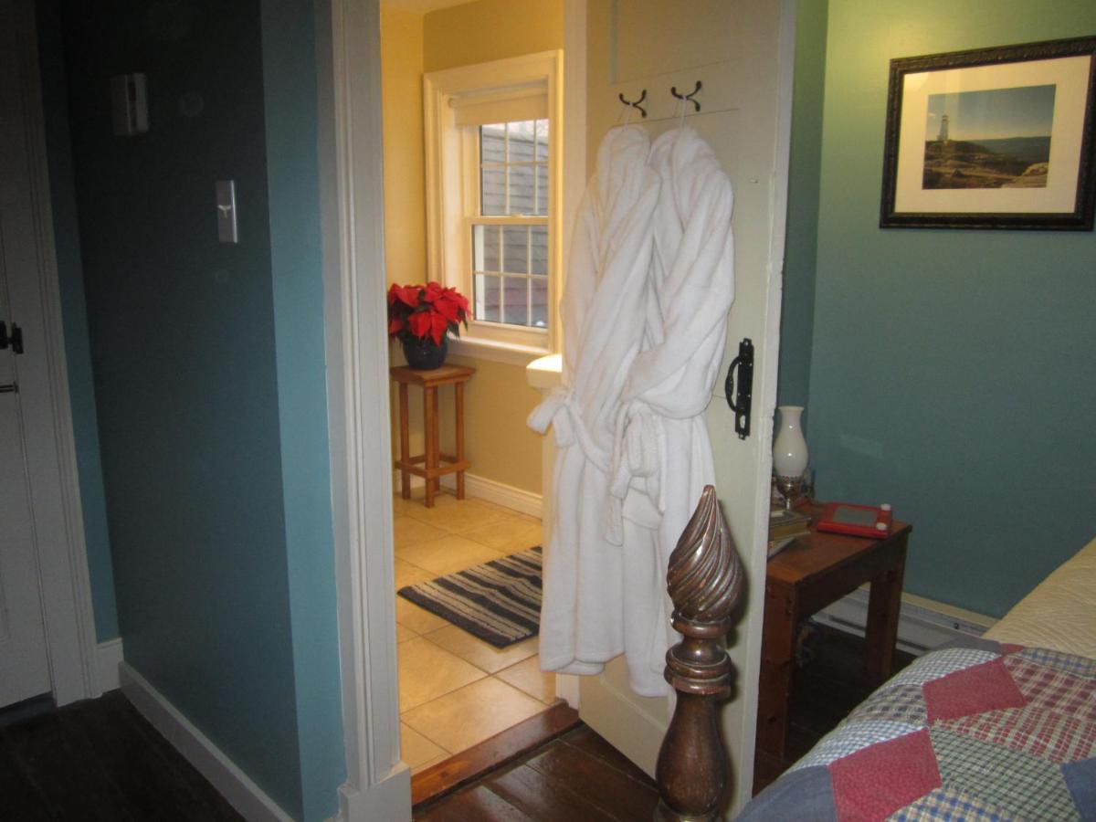 Grand Oak Manor Bed & Breakfast Granville Ferry